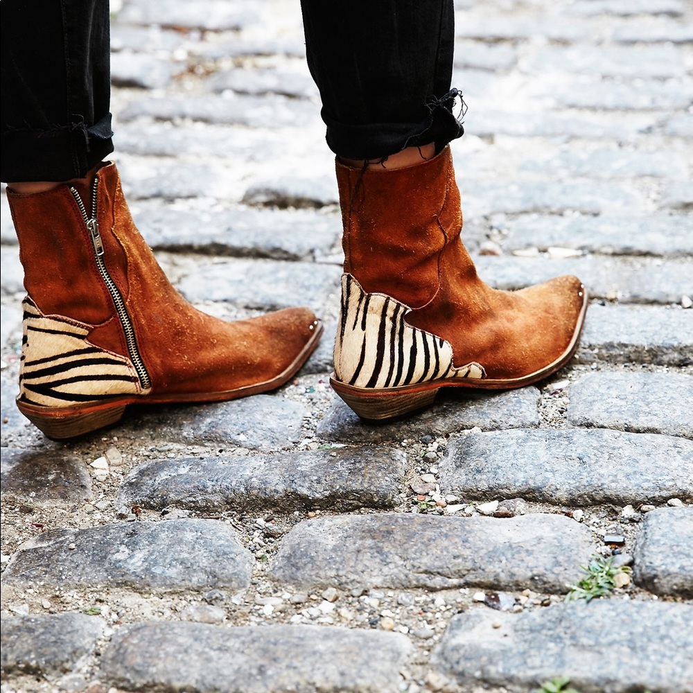Free People animal print boots ✨